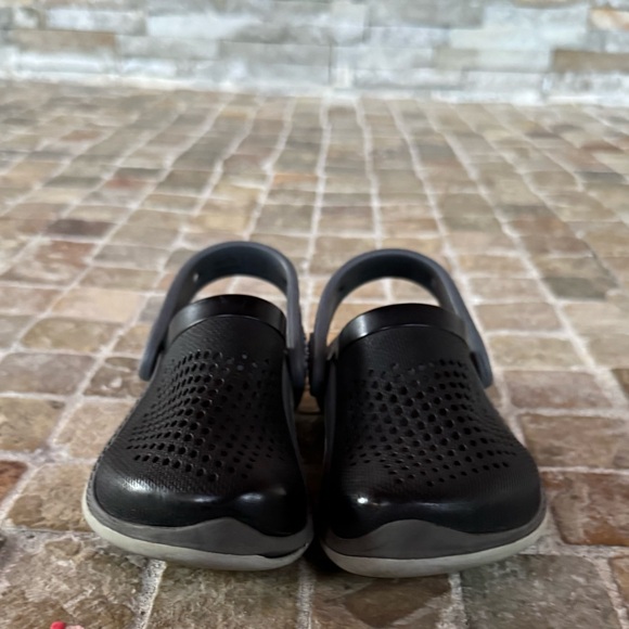 CROCS Black and Gray Classic Clogs - Picture 2 of 7